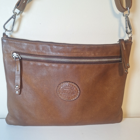 Roots Handbags - Roots Classic Villiger Leather Cross Body Bag